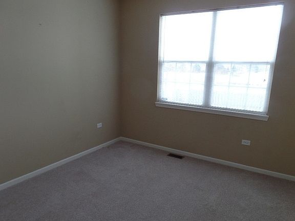 4th image of 902 Nightshade Ln
