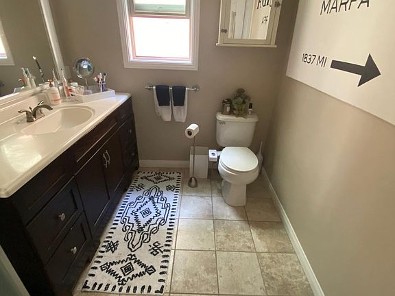 2nd image of 227 Kelp St