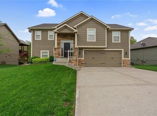 1211 Clear Creek Dr, Kearney, MO 64060