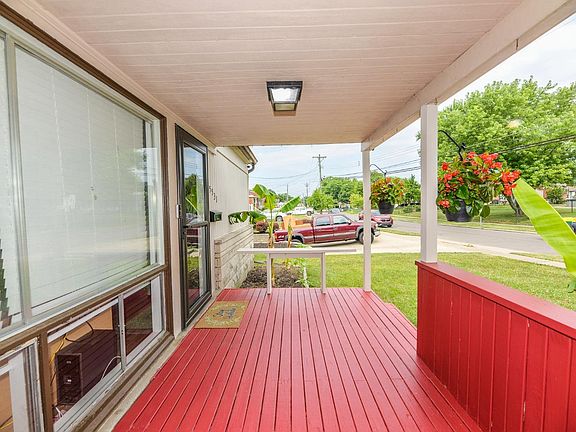 5th image of 5531 Woodhaven Dr