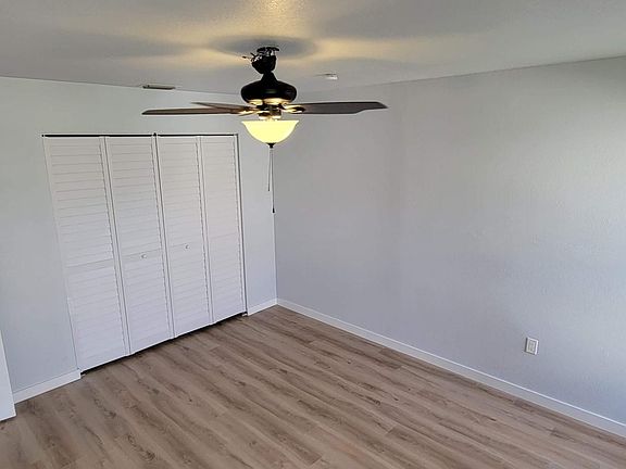 4th image of 943 Andrews Ave