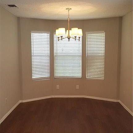 4th image of 517 Nightshade Dr