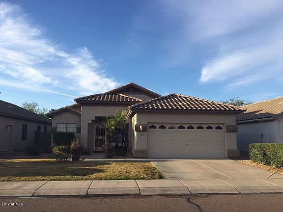 2nd image of 2427 E Cielo Grande Ave