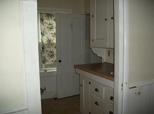 2nd image of 795 Douglas Ave