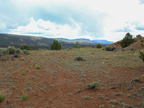 4th image of Vallecitos Rd