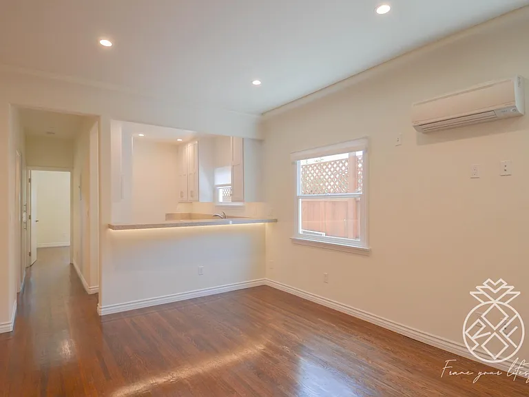 1848 S Redondo Blvd #1848 — Photo 8
