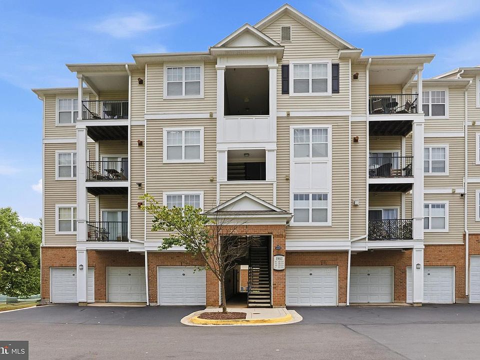 1st image of 19611 Galway Bay Cir APT 402