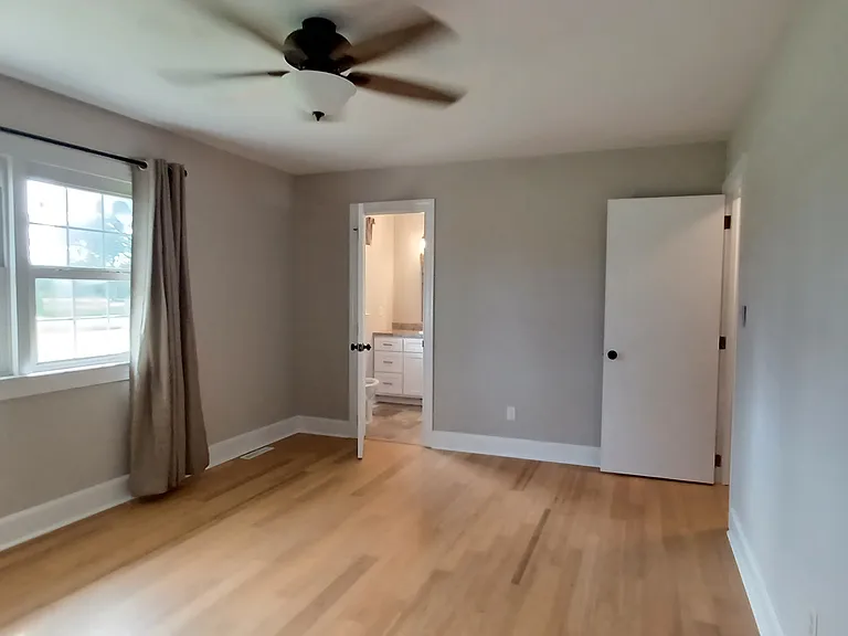 438 Lagrange Rd — Photo 4