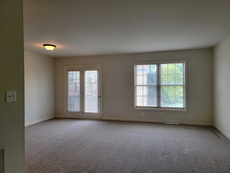 6470 Lincoln Ct — Photo 8