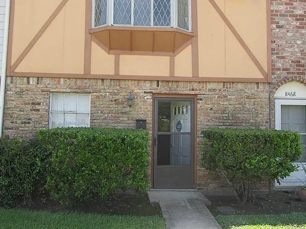 8470 Leawood Blvd, Houston, TX 77072