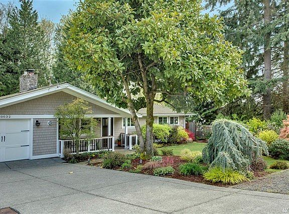 2nd image of 10032 NE 30th Pl