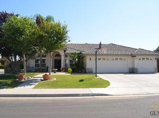 8700 Brannock Ct, Bakersfield, CA 93313