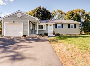 3 Gail St, Chelmsford, MA 01824