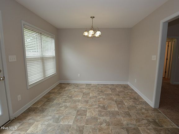 5th image of 130 Dixon Road