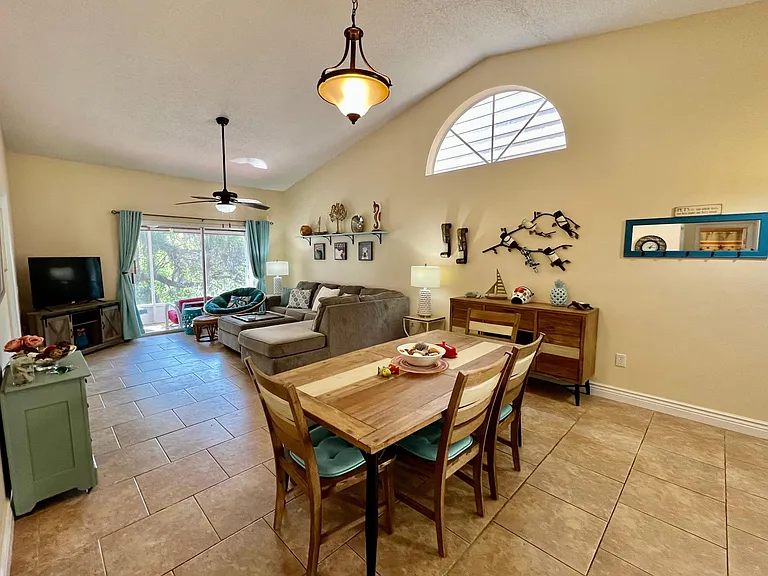 3075 Fox Ln — Photo 1