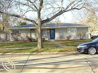 2nd image of 14131 Arden St