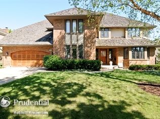 1134 Loyola Dr, Libertyville, IL