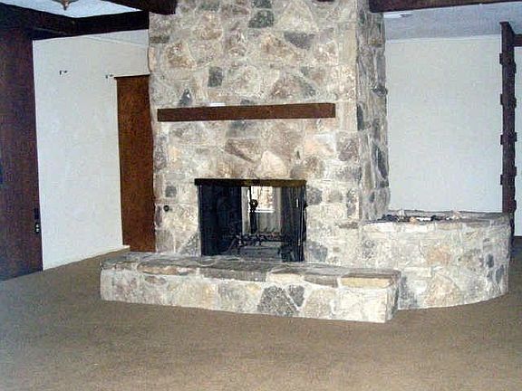 2nd image of 3422 Hampshire Dr
