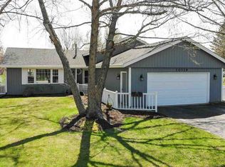10329 Baederwood Dr, Machesney Park, IL 61115