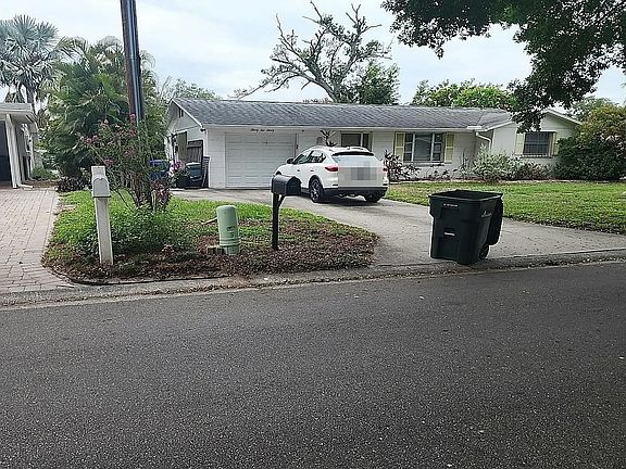 2nd image of 3630 Glen Ridge Ln