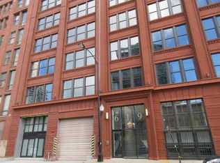 700 N La Salle Dr #704, Chicago, IL 60654