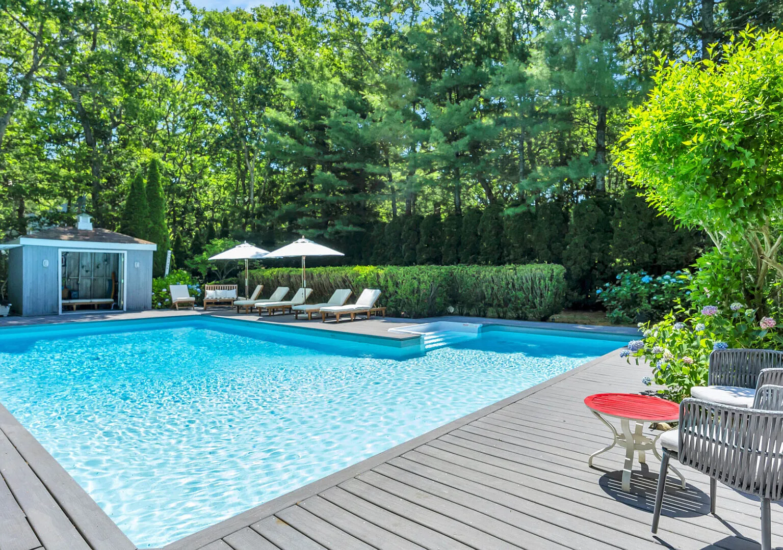 Impeccably Designed East Hampton Home with Pool — Photo 2