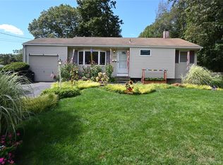 2816 Acorn Ave, Medford, NY 11763