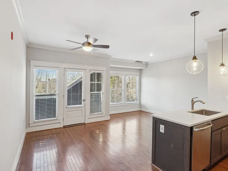 525 East Blvd — Photo 67