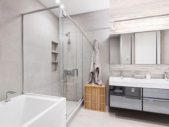 5th image of 90 Lexington Ave APT 6B