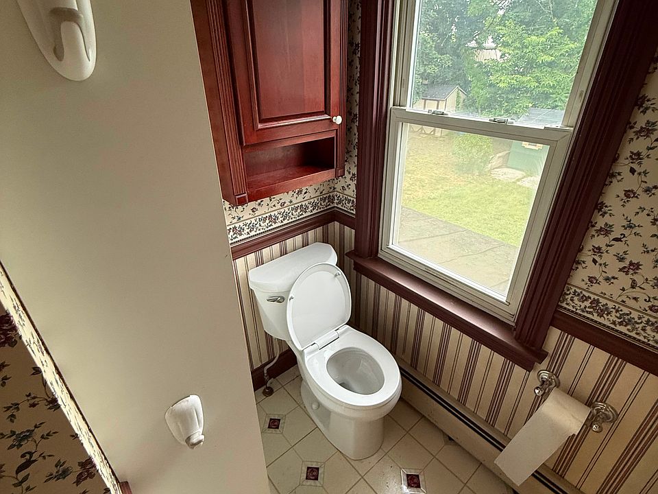 1st image of 272 Susquehanna Ave #1