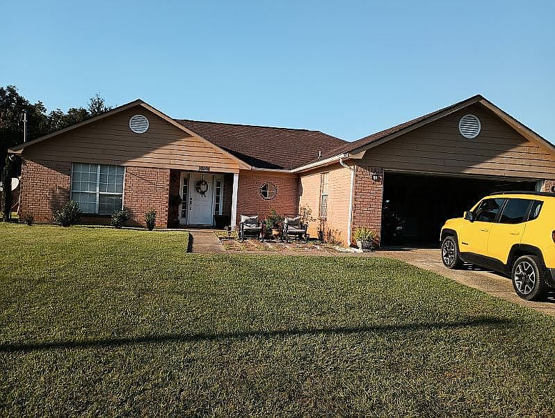1st image of 10101 Woodmere Dr