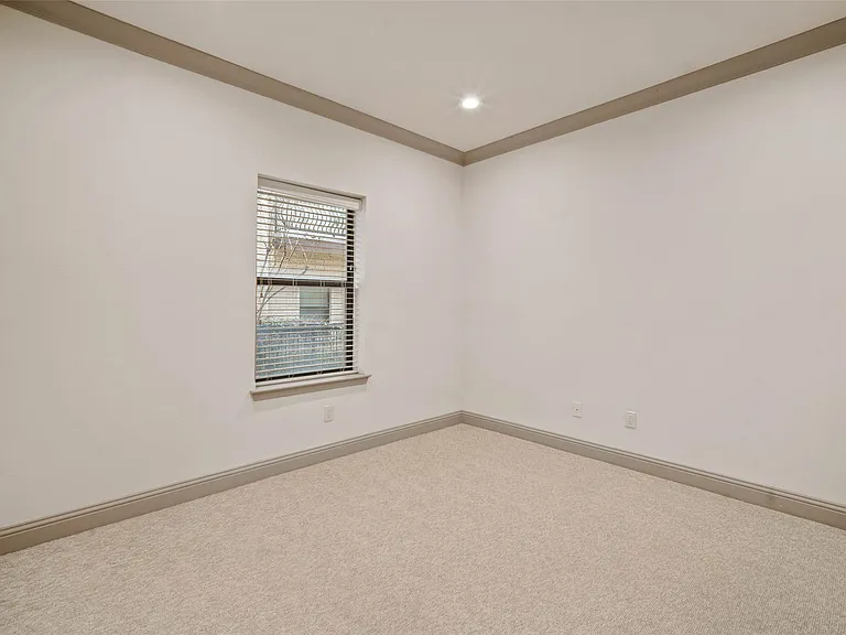 3126 Ross Ave #5 — Photo 9