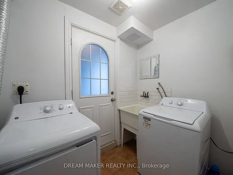 207 Cabot St — Photo 12