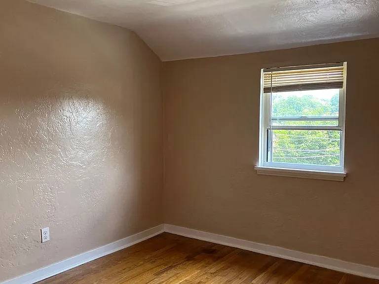 112 Bellanca Ave — Photo 17