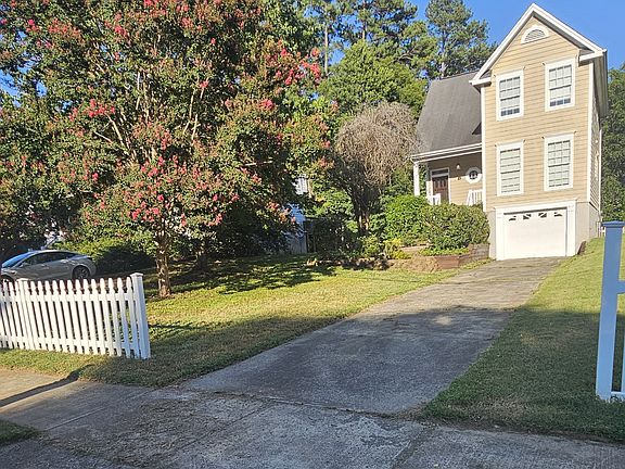 2nd image of 2132 Bellaire Ave