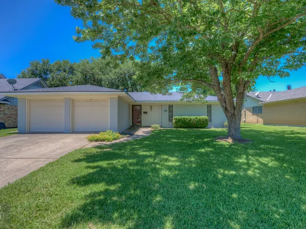 9814 Village Green Dr, Shreveport, LA 71115