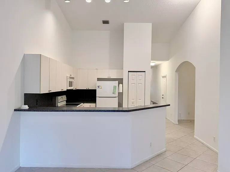 9766 Galleon Dr — Photo 10