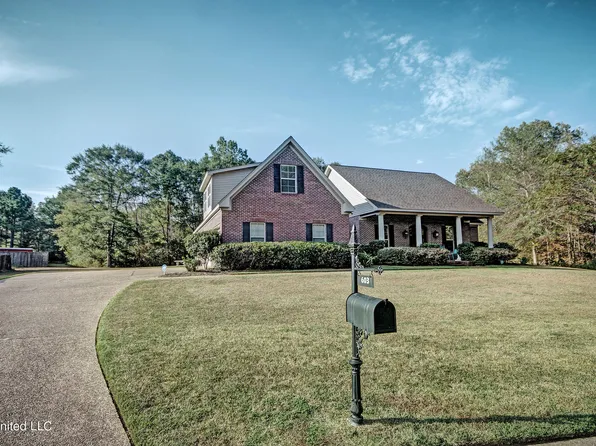 603 Absalom Cv, Terry, MS 39170