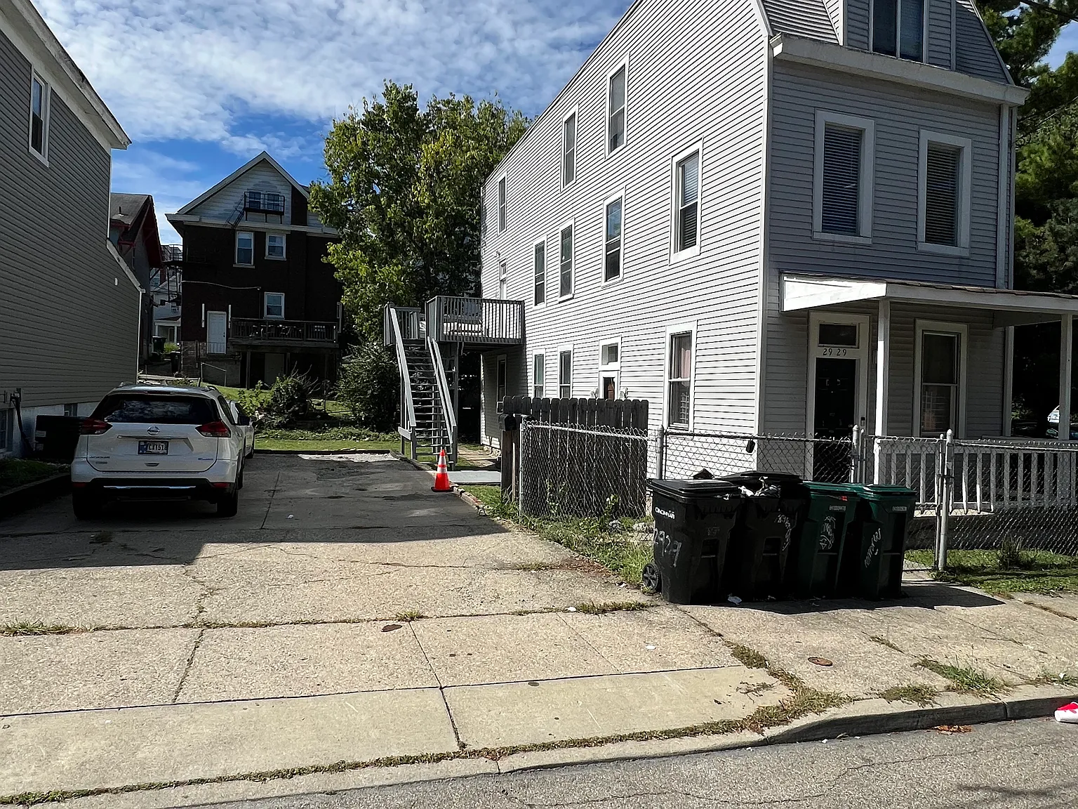 7 bed, 3200 sqft, $4,500 — Photo 1