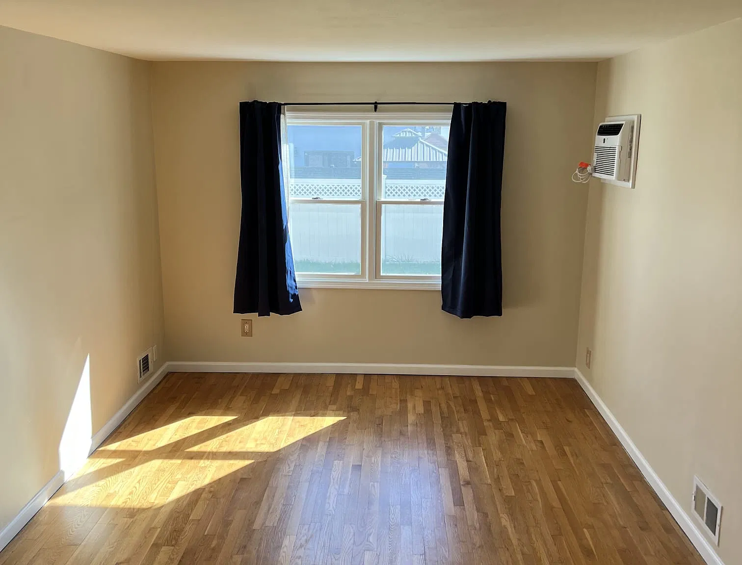 1 bed, 800 sqft, $2,100 — Photo 4