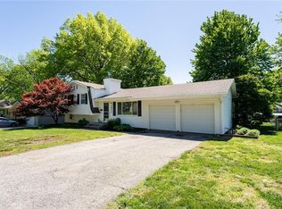 7211 Edgewood Blvd, Shawnee, KS 66203