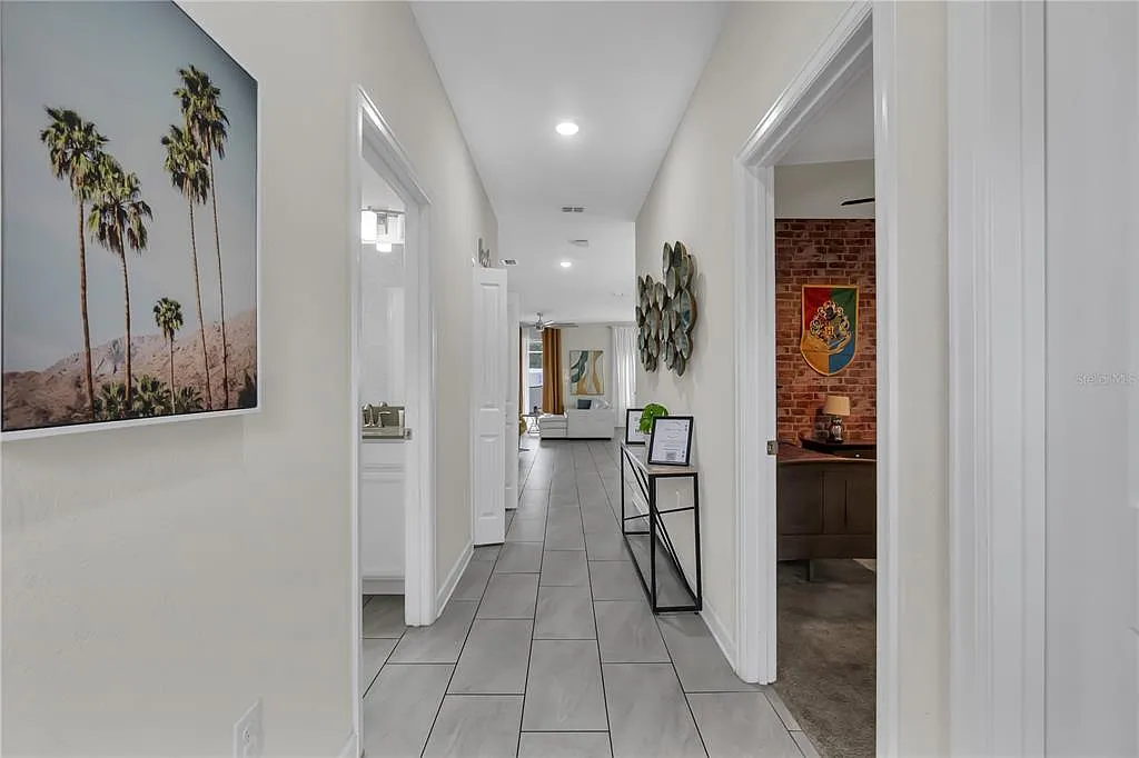 5 bed, 4.0 bath, 2167 sqft, $3,000 — Photo 3