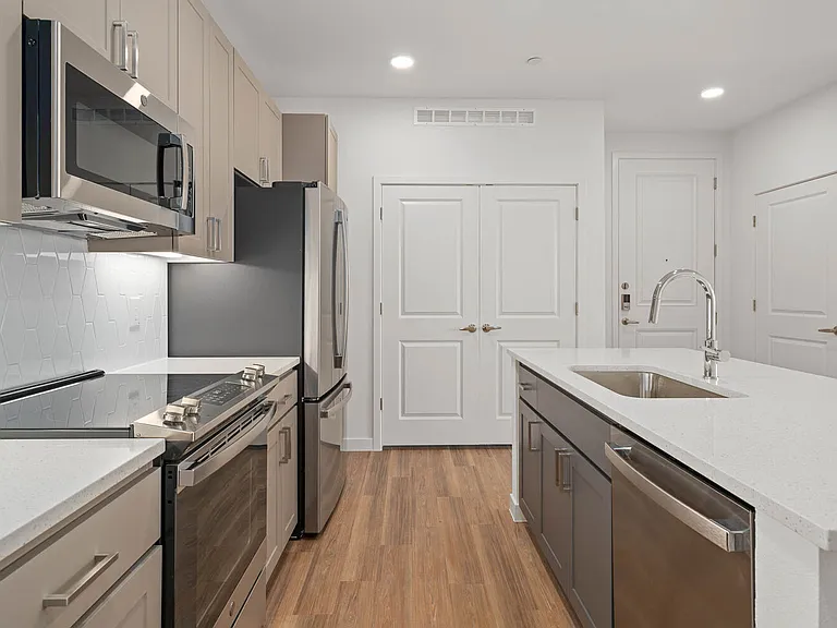 Solara Vista — Photo 16