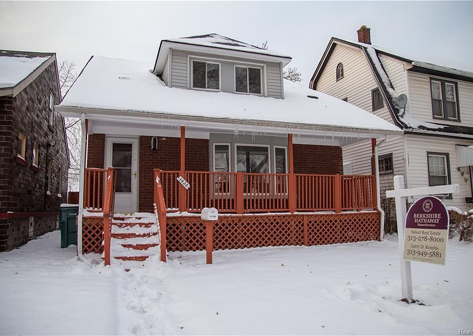 1st image of 1420 Fort Park Blvd