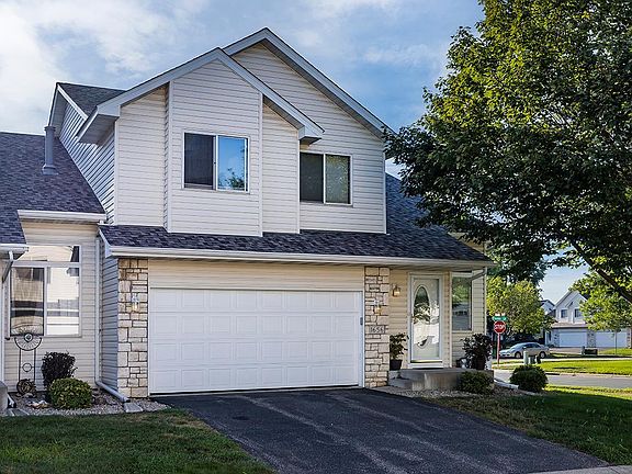2nd image of 1656 Wexford Ln