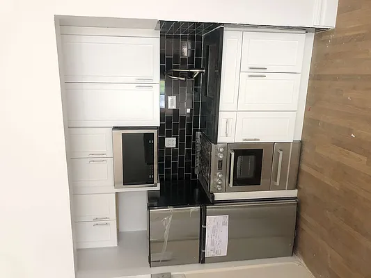 Rented by Waverly Realty Associates | media 3