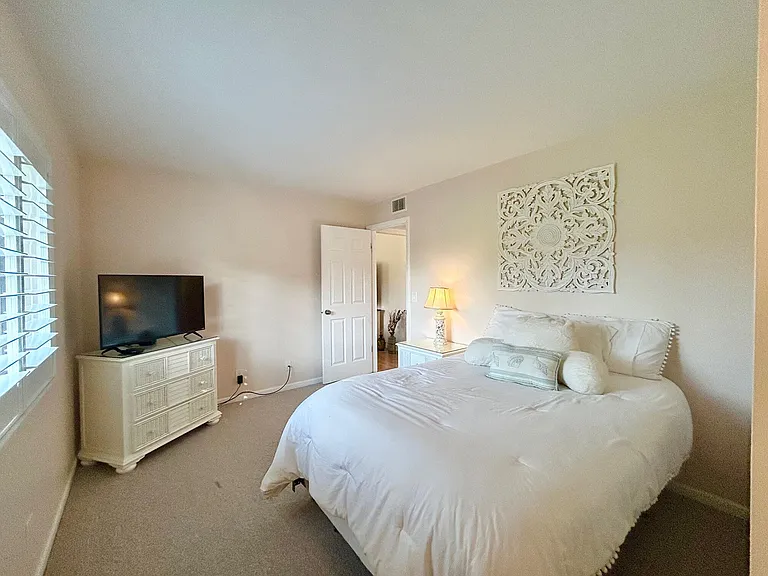 443 Pine Glen Ln #B-2 — Photo 18