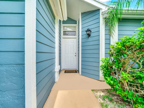 1351 SE Airoso Boulevard, Port St Lucie, FL 34983