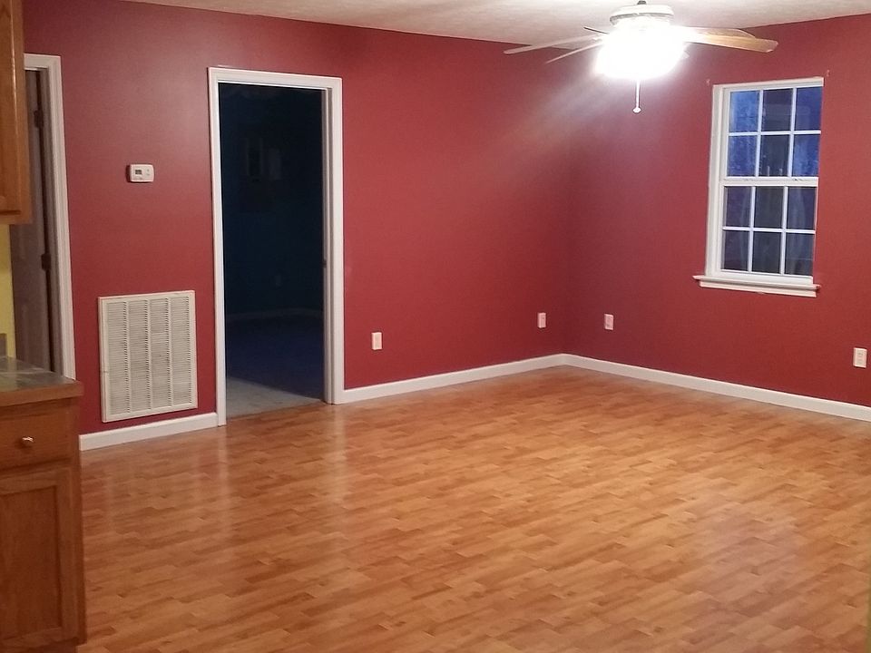 2nd image of 634 Hidden Valley Cir