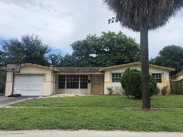 2120 NW 47th Ter, Lauderhill, FL 33311